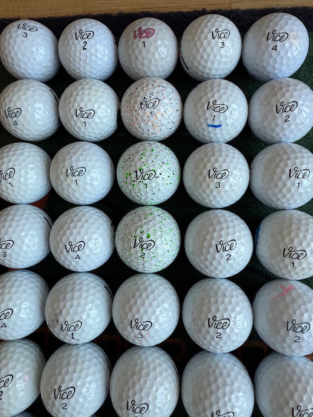 Palloni: 40 Golfbälle Vice, guter Zustand – Usato da Münchenbuchsee venduto da Mantik 1