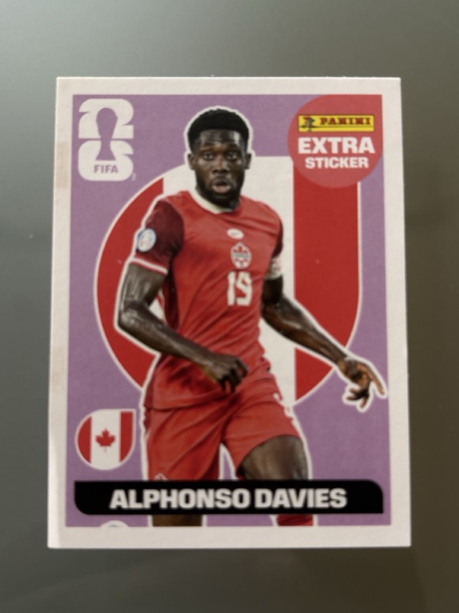 Panini Carte collezionabili: Panini Wm 2026 Extra Sticker: Alphonso Davies – Nuovo e nell'imballaggio originale da Weiningen ZH venduto da GriederRemarket