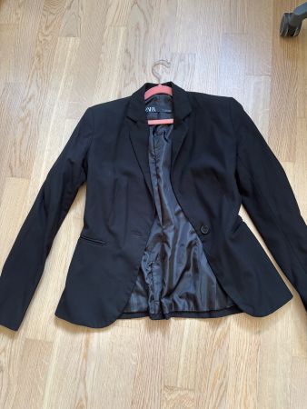 Blazer ZARA noir taille 34 bon état