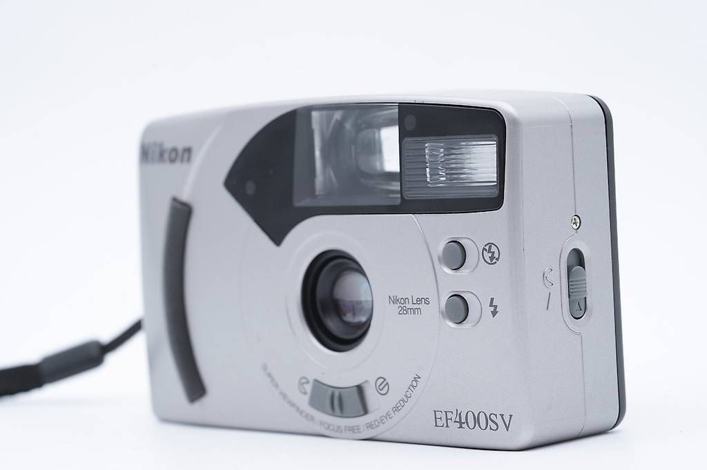 Nikon Fotocamera: Nikon EF400SV - 28mm Objektiv! – Usato da Bern venduto da Shutter-Palace 3