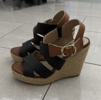 Schicke XTI Keilabsatz Sandalen, Grösse 35