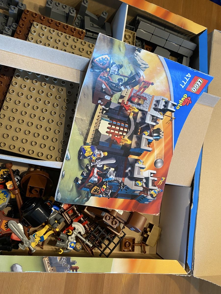 Lego Kit di costruzioni: Lego Duplo 4777 Ritterburg gebraucht – Usato da Wil SG venduto da SamuelLukas01 5