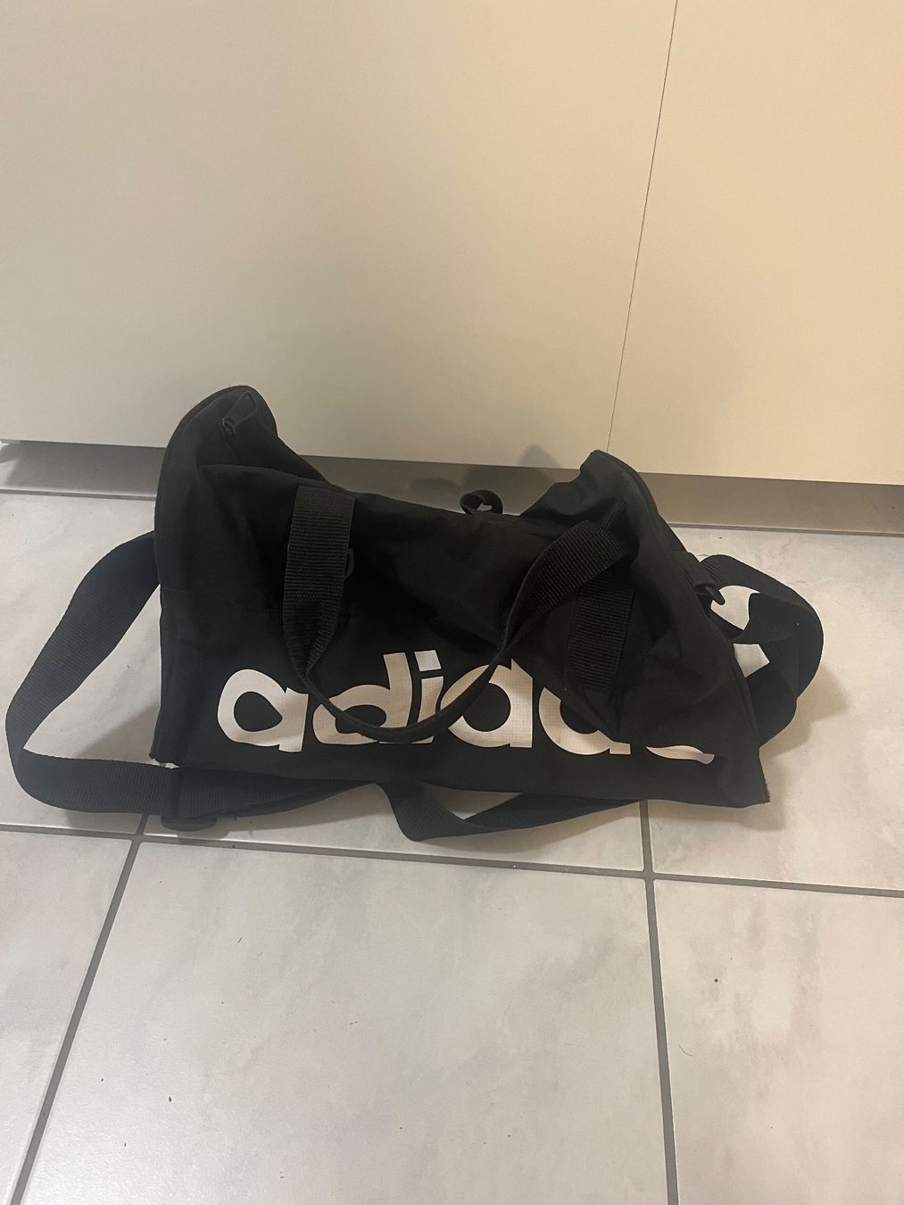 Adidas Borse: Adidas Linear Dufflebag XS – Usato da Andwil SG venduto da sas_m9tn