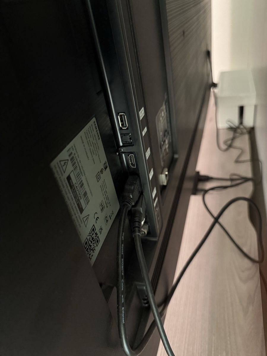 Fernseher: Samsung Crystal UHD 70 Zoll – Gebraucht aus Zürich von Simao.mf 2