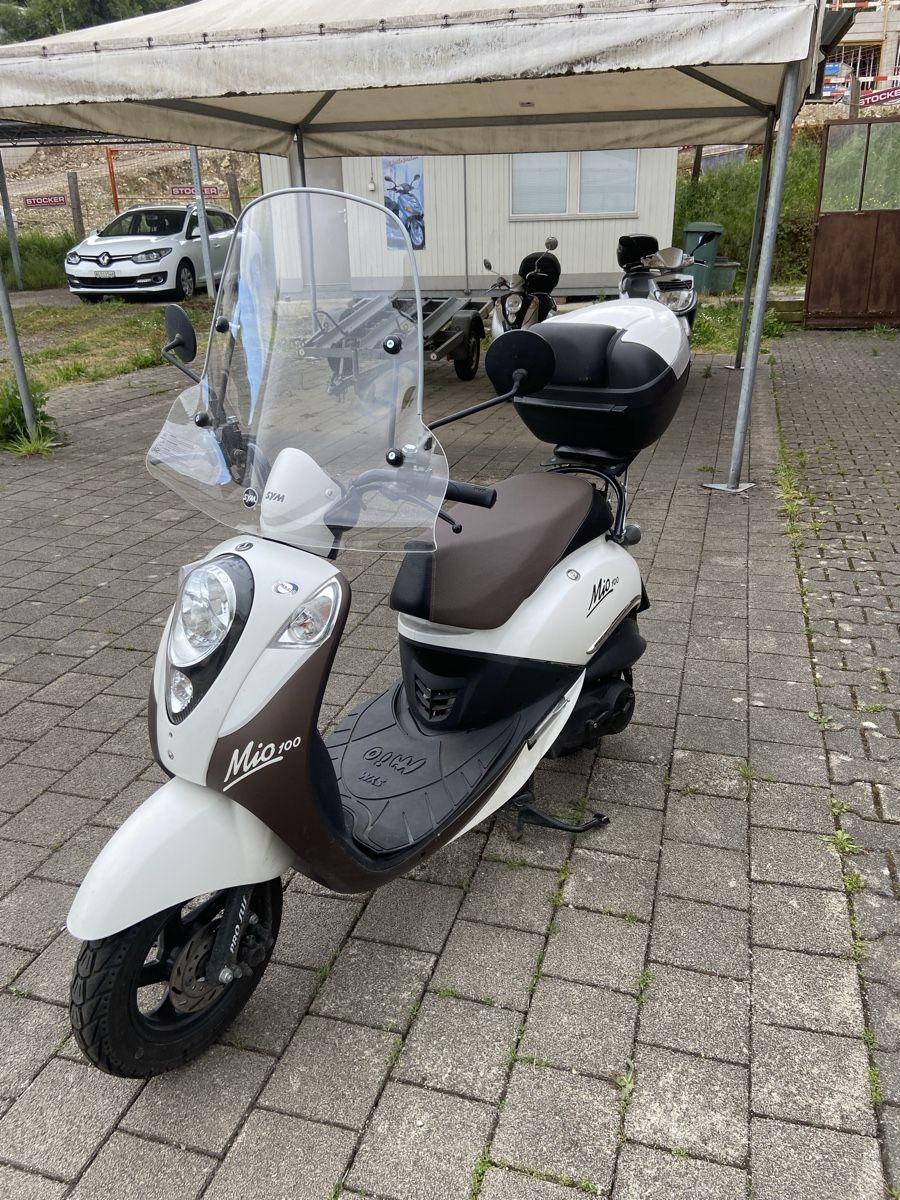 Sym Scooter: Sym Mio 100, nur 6850 Km.  – Difettoso da Rümikon AG venduto da Rollershop