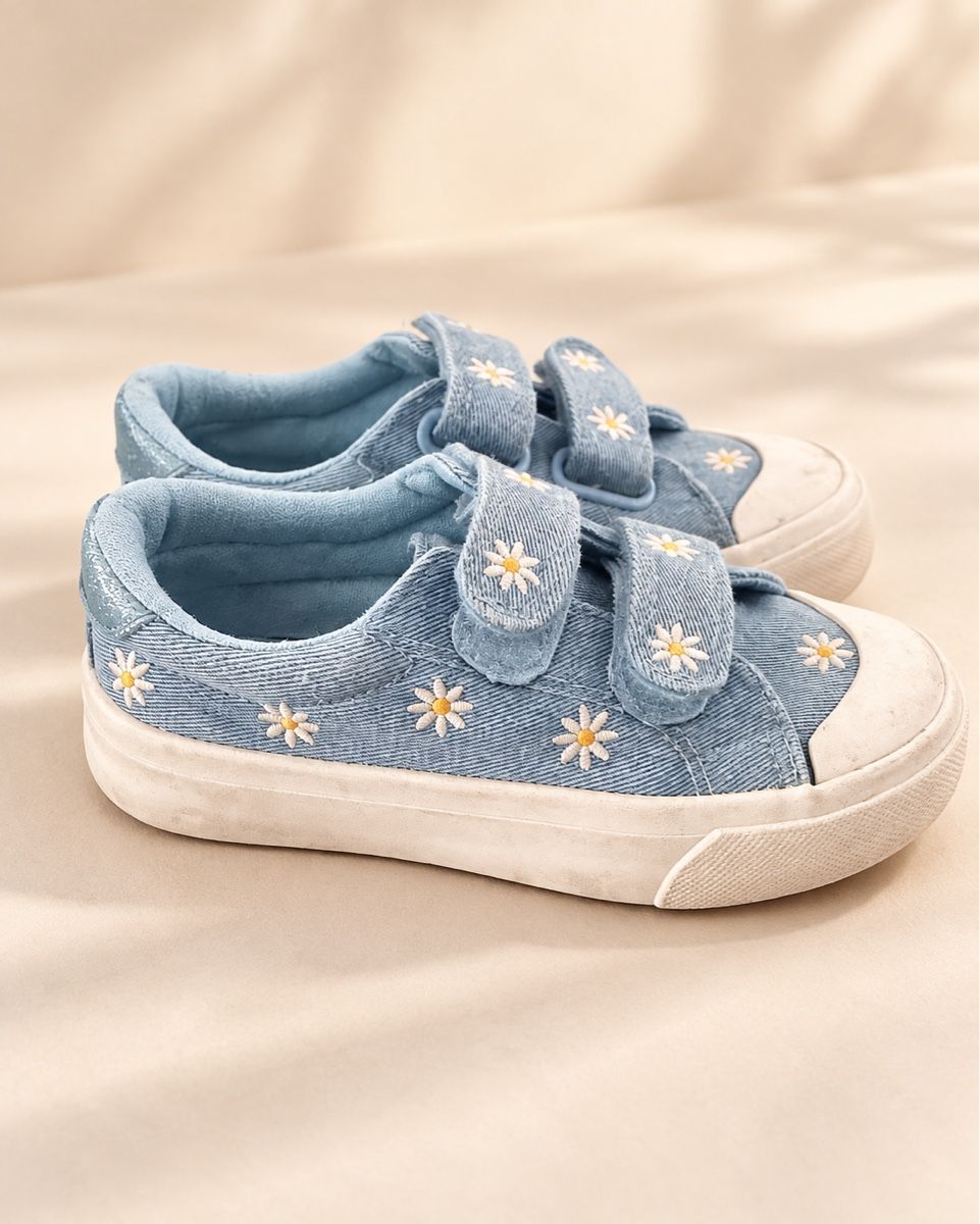 Scarpe per ragazze: Baskets enfant en jean avec fleurs blanches, scratch – Nuovo (secondo la descrizione) da Lengnau BE venduto da AMDEALS 1