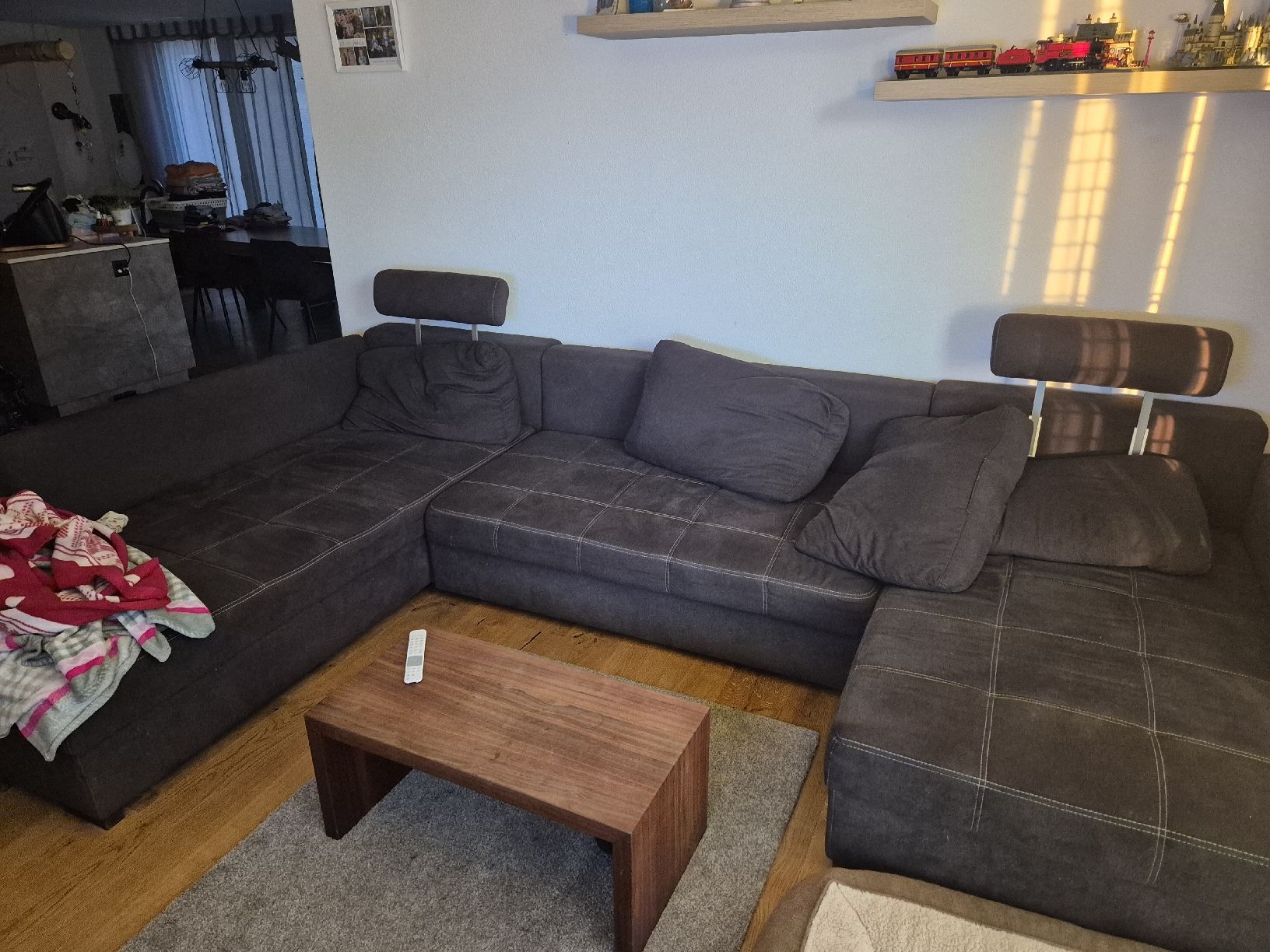 Divani: Grosses Ecksofa zu verkaufen – Usato da Ruswil venduto da den_68kz 3