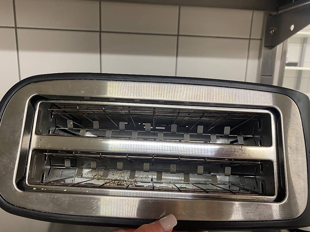 Elettrodomestici da cucina: Toaster kaum gebraucht  – Usato da Unterentfelden venduto da Djeran.b 1