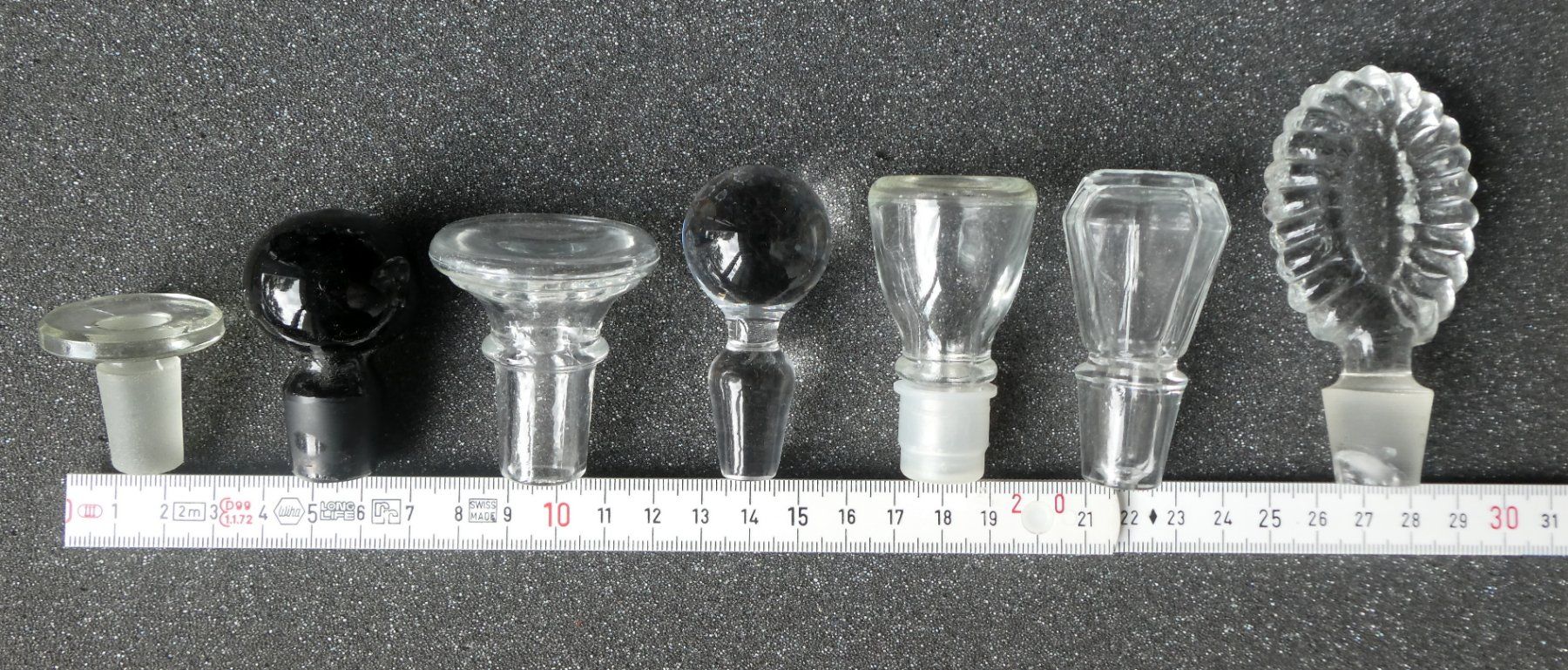 Flaschenöffner & -verschlüsse: 7 Stöpsel Glas Karaffenverschluss Stopfer Topper – Gebraucht aus Frauenfeld von ZAZ12 1
