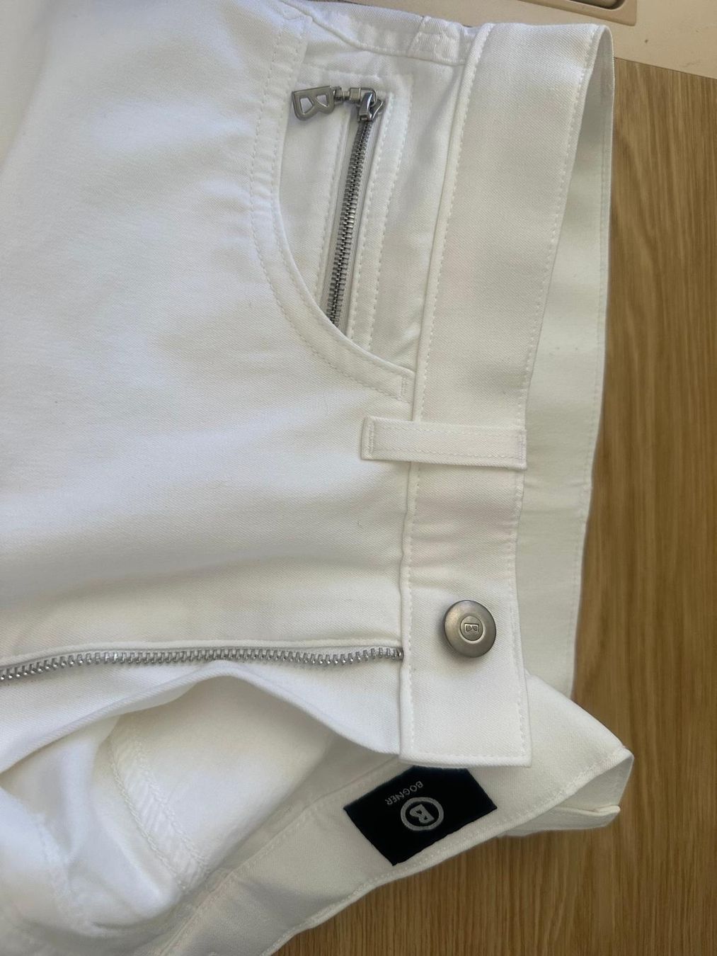 Bogner Pantaloni: Schöne Bermuda-Shorts von BOGNER – Usato da Neuhausen venduto da Lechasseur 4