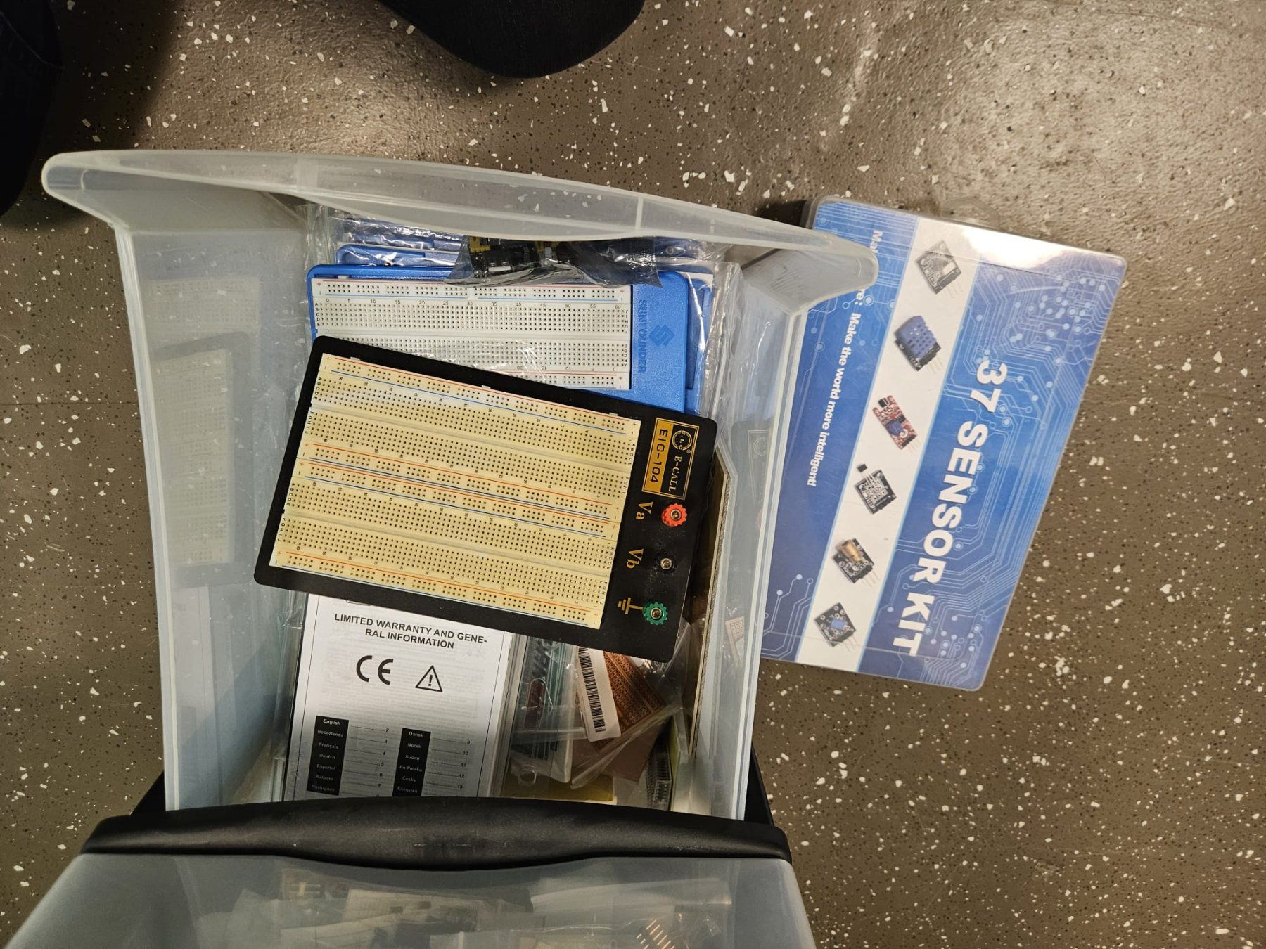 Sistemi di archiviazione: Schubladenbox mit Elektronik-Konvolut – Usato da Winterthur venduto da Moineau_Mechanics 6