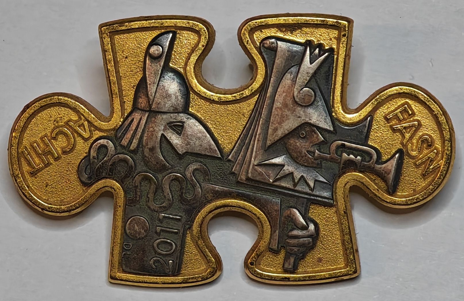 Broschen & Nadeln: Fasnachts-Puzzle-Anstecker 2011 Basel – Gebraucht aus Rheinsulz von Dred