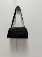 schwarze Echtleder-Tasche 