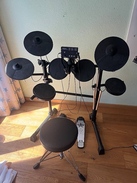 Musikinstrumente: E-Drum Set Milenium HD-120 – Gebraucht aus Bettingen von tomtoi