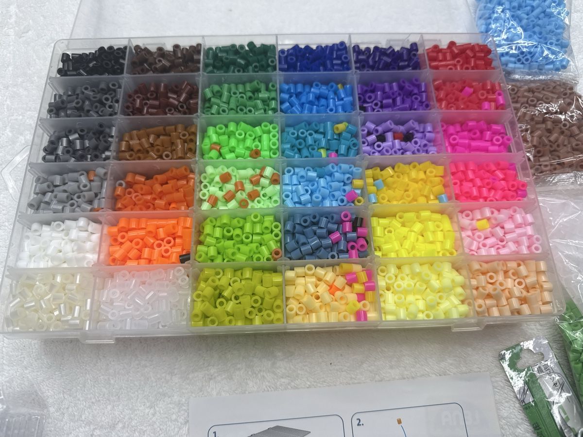 Bastelsets: Perles à repasser, kit complet avec plaques et modèles ! – Gebraucht aus Chenens von anasantos90 4
