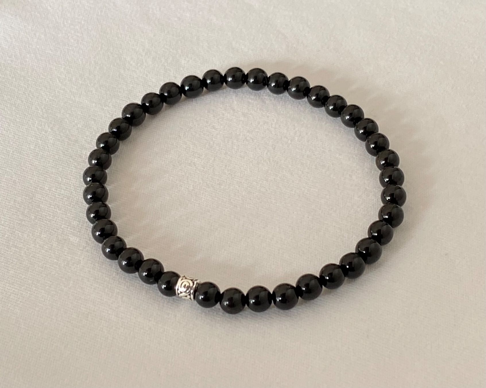 Bracciali & Braccialetti: Edelstein Armband schwarzer Turmalin mit Silber auf Mass – Nuovo e nell'imballaggio originale da Zuzwil SG venduto da Lemliskat 1