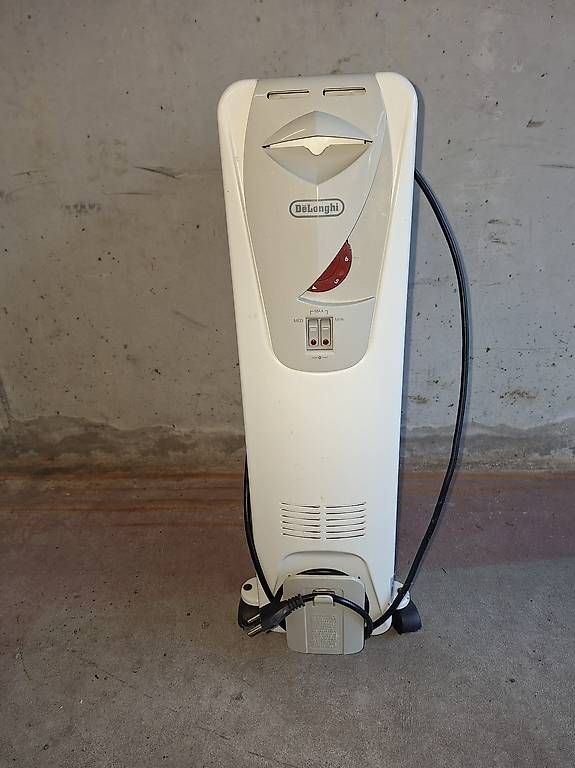 De'Longhi Radiateurs: Heizkörper De Longhi 2000W – D'occasion à Thal par Ricoba 2