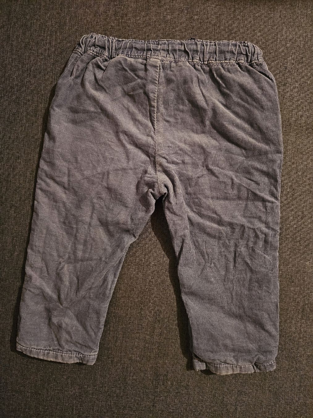 H&M Pantalons: Cordhose Gr. 80 – D'occasion à Worb par jun_fj8w 3