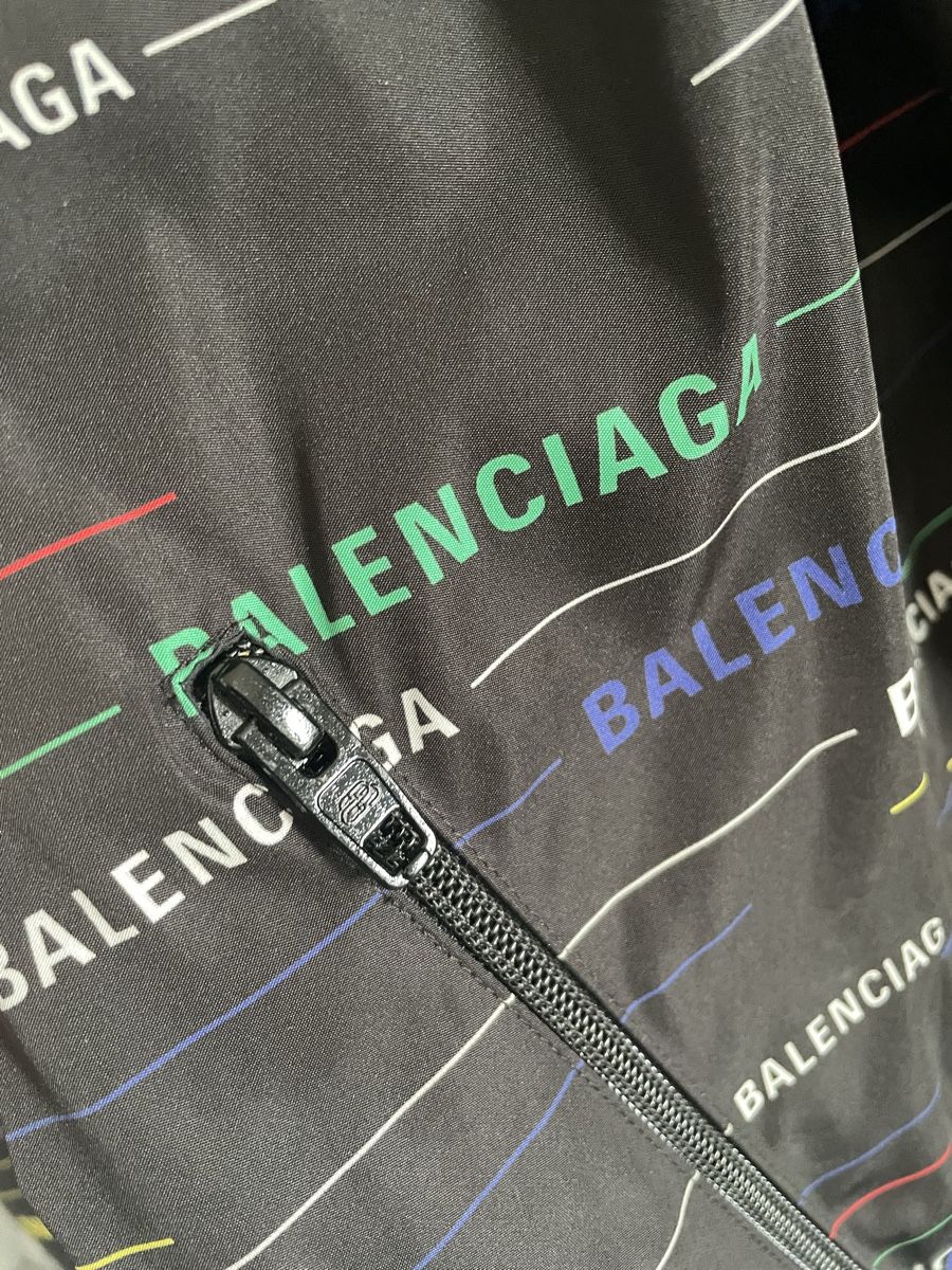 Balenciaga Giacche: Impermeabile Balenciaga – Nuovo (secondo la descrizione) da Zürich venduto da goo_g8wb 3