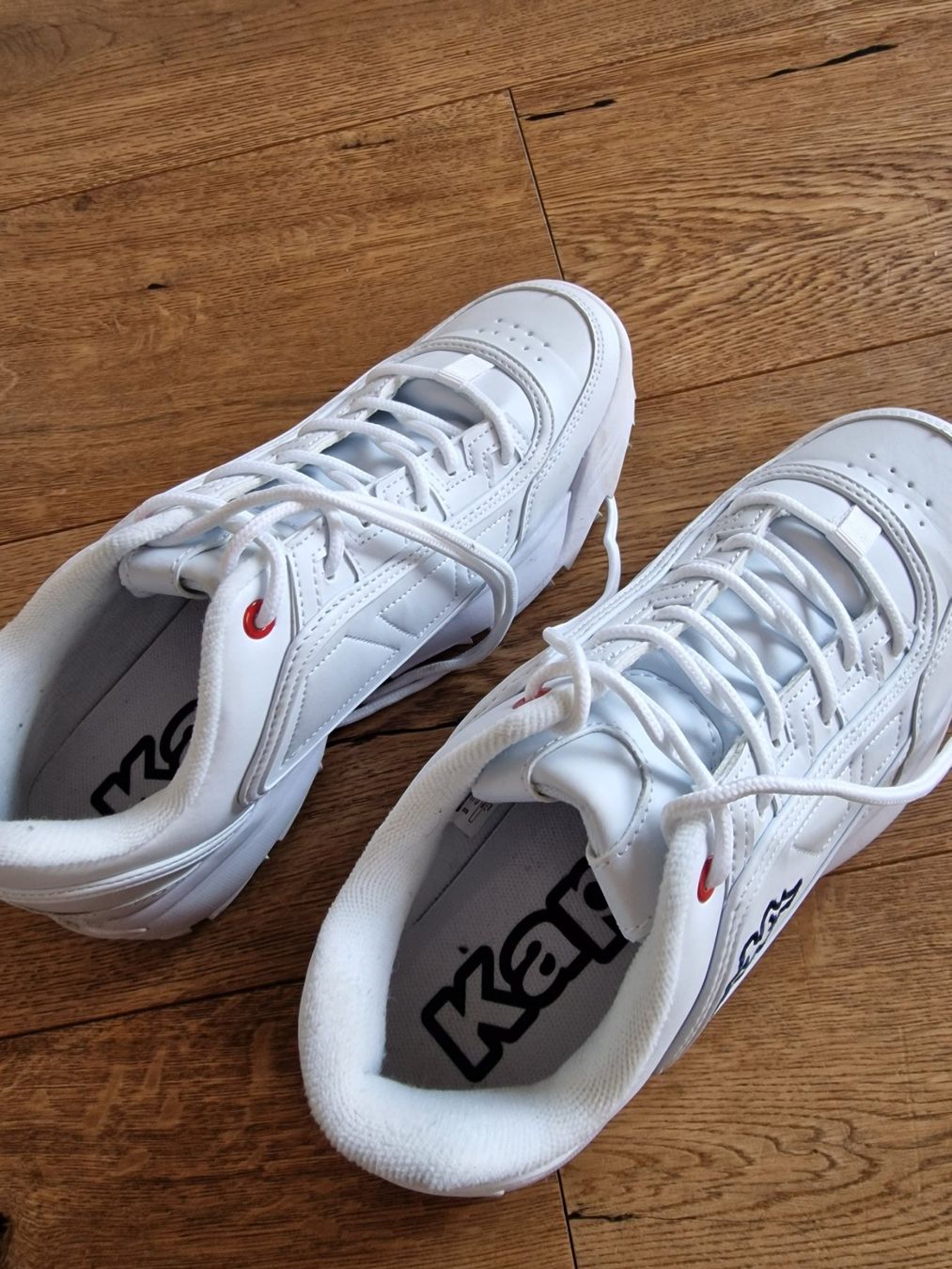 Kappa Damenschuhe: Kappa Sneakers – Gebraucht aus Alpnach Dorf von Schanein
