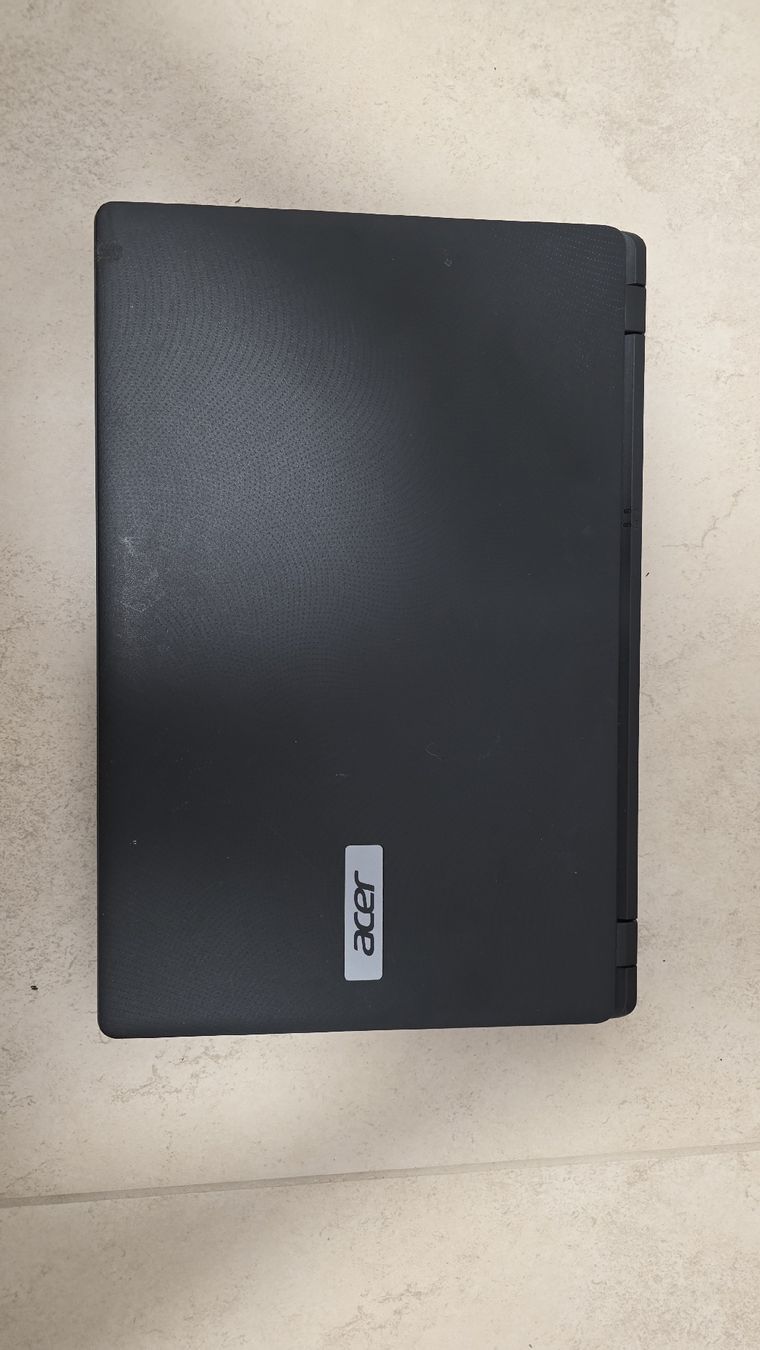 Acer Notebook: Acer Aspire - Ottimo notebook per lavoro e studio! – Usato da Cadro venduto da hug_gh9z