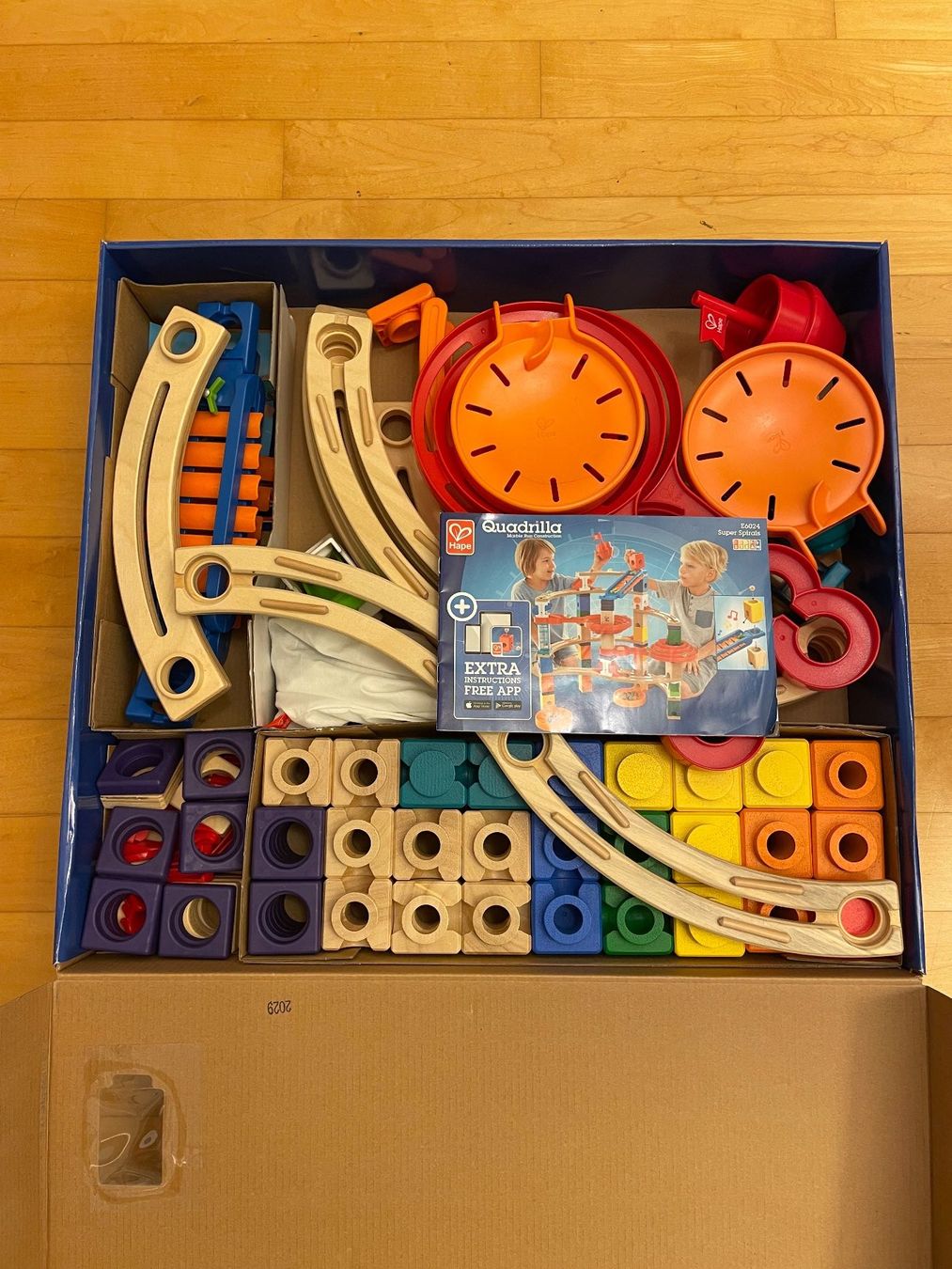 Quadrilla Spielzeuge: Hape Quadrilla Super Spirals Kugelbahn E6024 – Gebraucht aus Zürich von Kafu 1