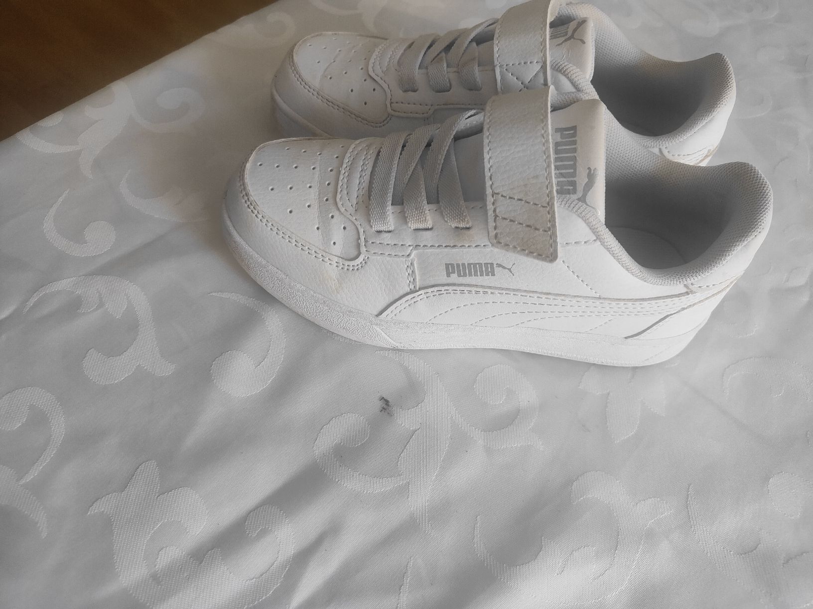 Puma Scarpe per ragazzi: Baskets enfant Puma blanches taille 32 comme neuve  – Nuovo (secondo la descrizione) da Biel/Bienne venduto da Edi5Roli3 2