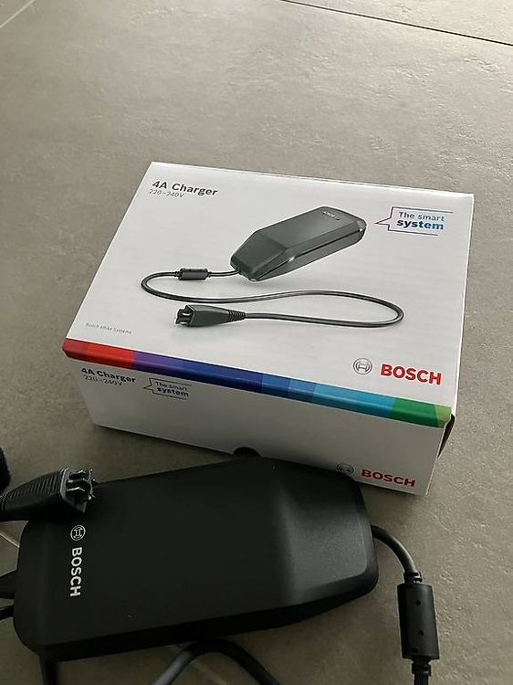 Chargeur Pour Vélo électrique Bosch - 4A, 220-240V (EU), Modèle BPC3400 (EB12900000) - Neuf Sous Emballage