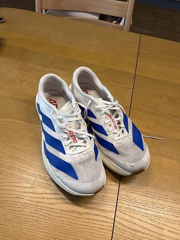 Adidas Herrenschuhe: Adizero Evo SL - Grösse 44 – Gebraucht aus Kloten von SilCarbo