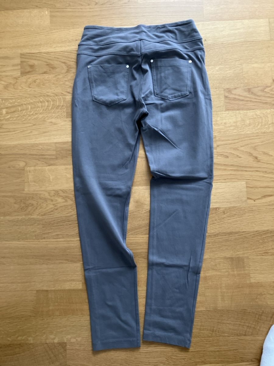 Freddy Pantalons: Freddy Hose grau  – D'occasion à Liestal par Denise12345 1