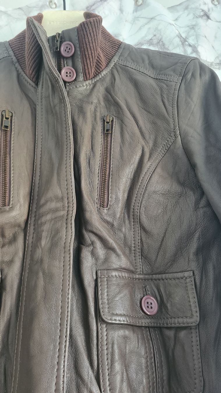 Giacche: Braune Echtlederjacke, Grösse S – Usato da Lohn-Ammannsegg venduto da GuessT 1
