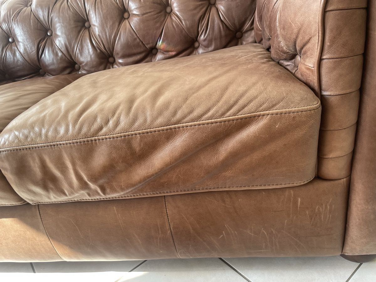 Chesterfield Sofas: Chesterfield Sofa braun. Echtleder. – D'occasion à Spiez par bap75 6