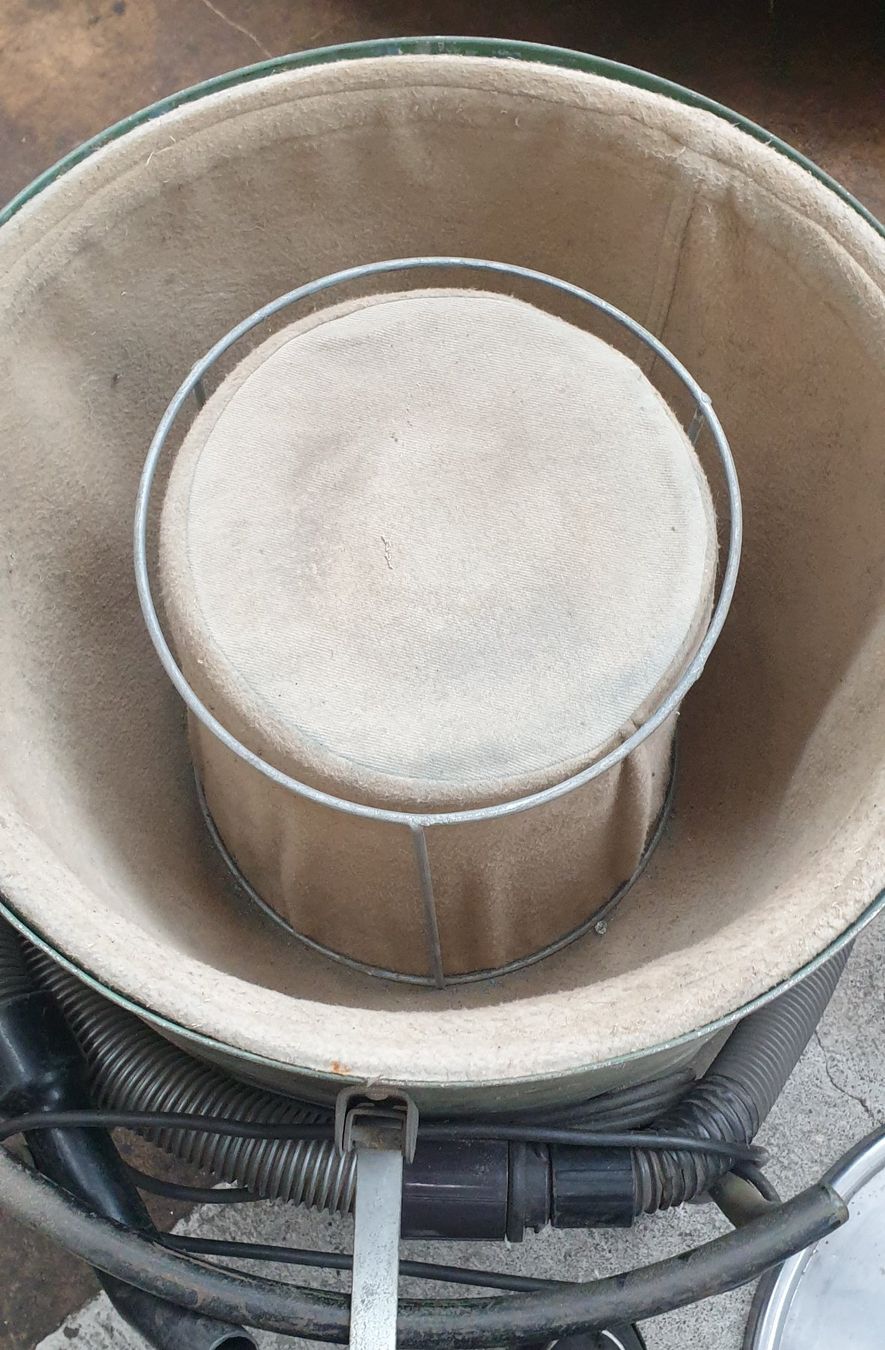Staubsauger & Zubehör: Trockensauger Staubsauger – Gebraucht aus Müllheim Dorf von Linus18 3