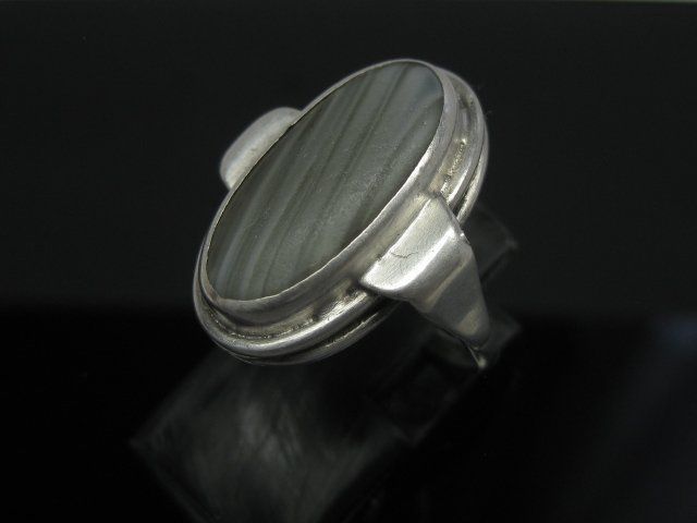 Anelli: Antik Ring Silber 800 / gestreifter Stein / 4 g / Gr. 55 – Usato da Ermatingen venduto da Decovin 8