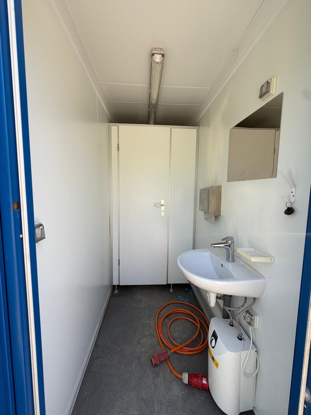 WC: WC Containr Damen / Herren – Gebraucht aus Geiss von stakial 2