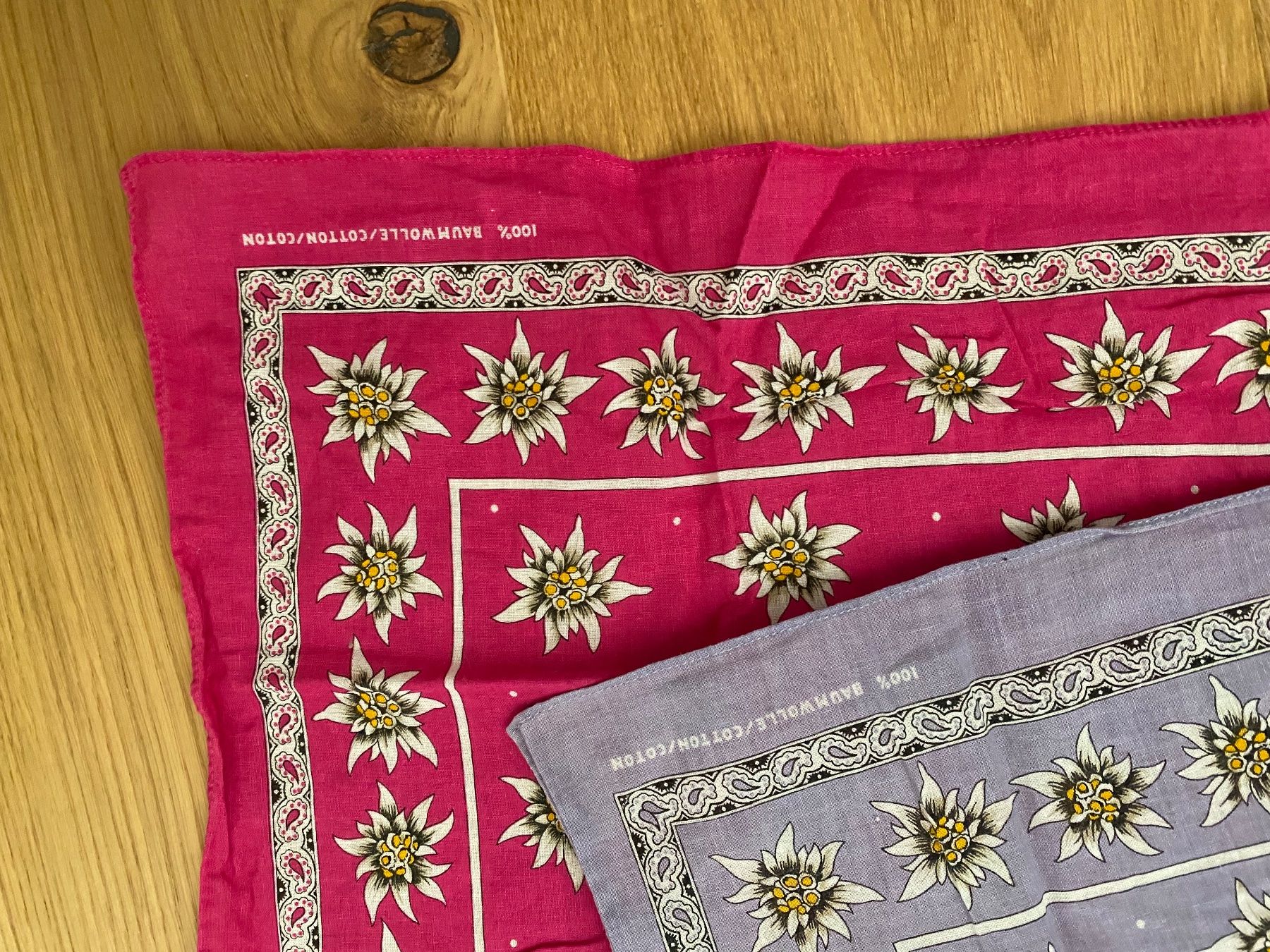 Foulard & Sciarpe: 2x Edelweiss Halstücher Baumwolle ca 48x50 cm – Usato da Einsiedeln venduto da PaedeK84 1