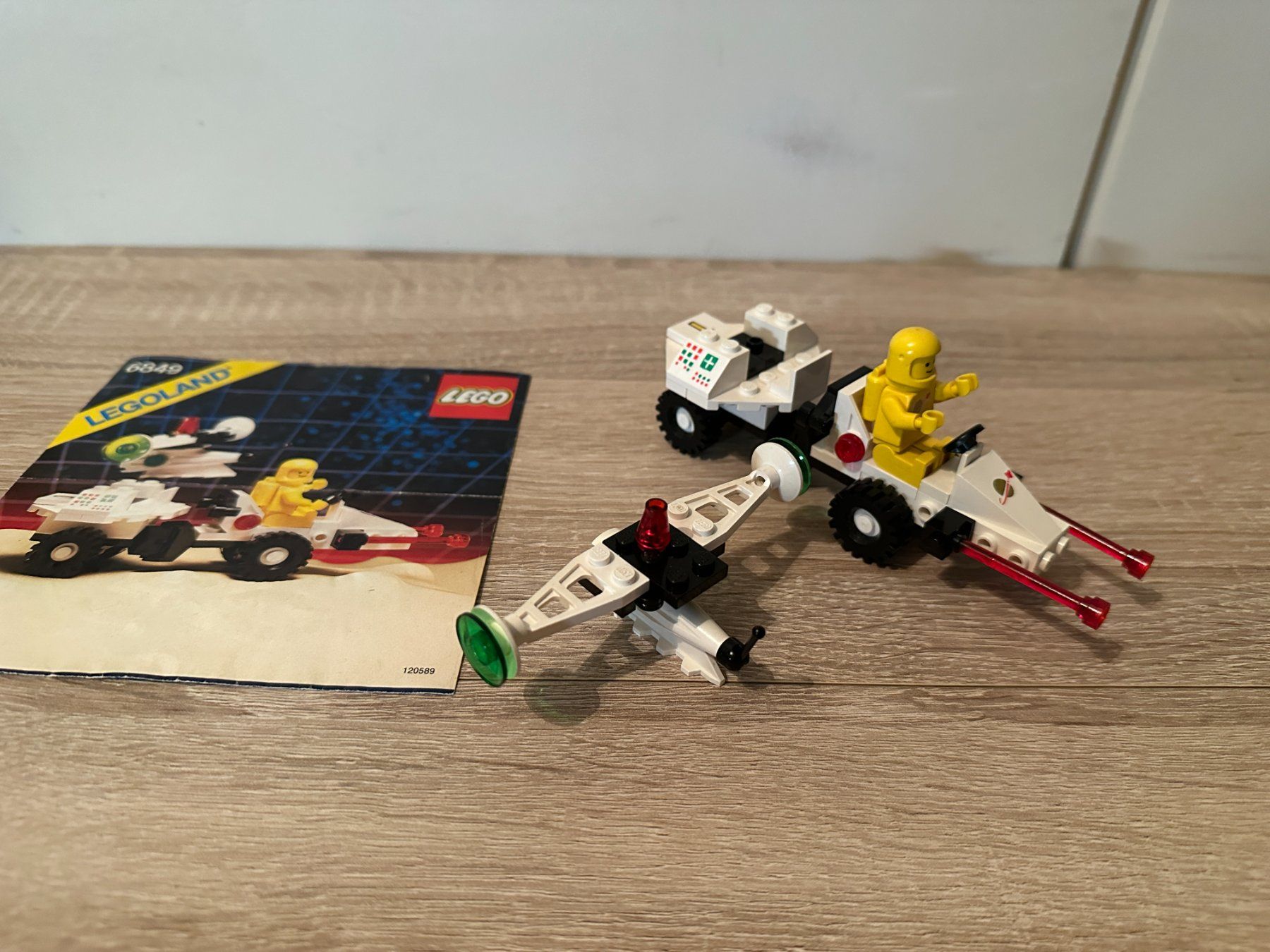 Legoland Kit di costruzioni: LEGO Space 6849 Satellite Patroller – Usato da Basel venduto da Don-Angel 3