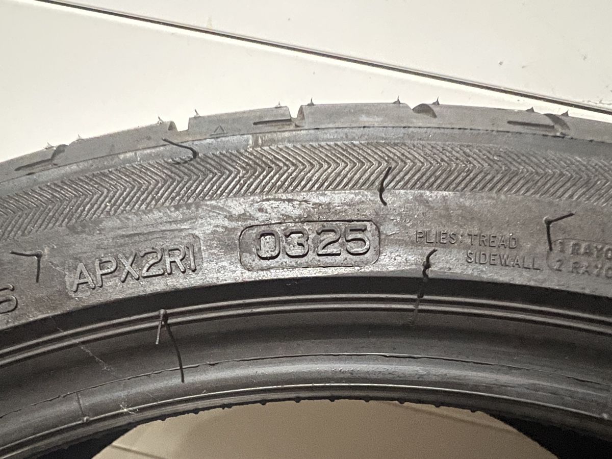 Pneus & Kompletträder: Bridgestone 255/35R19 – Gebraucht aus Hagneck von Stejobe 3