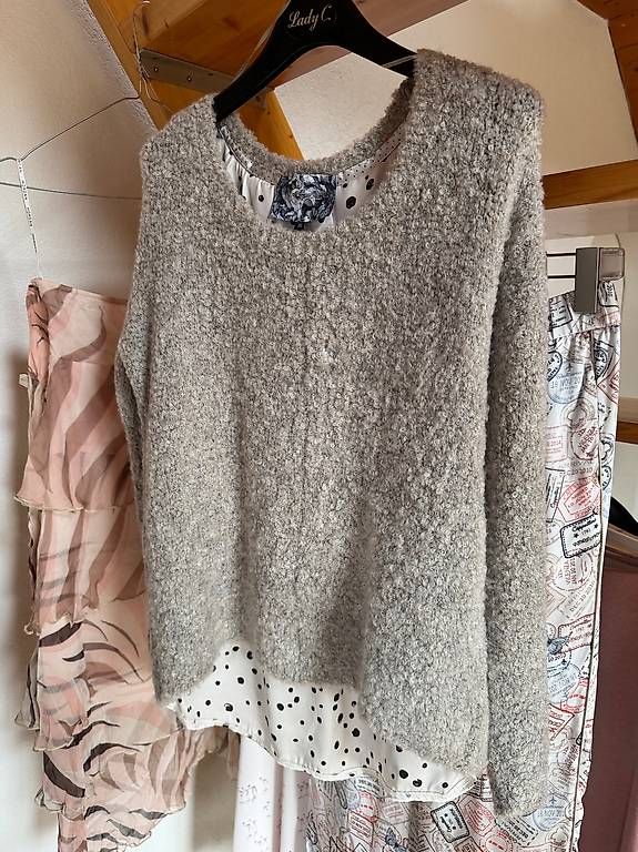 Maglioni & Felpe: Kuscheliger Pullover / Rückendetail / Gr. 36 – Usato da Hünibach venduto da s.leptir 4