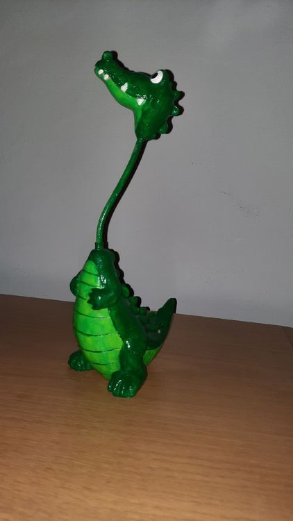 Mini Glücksschweinchen Figur – Handbemaltes Harz-Schwein Mit Weinglas (9x8,2x4,5 Cm)