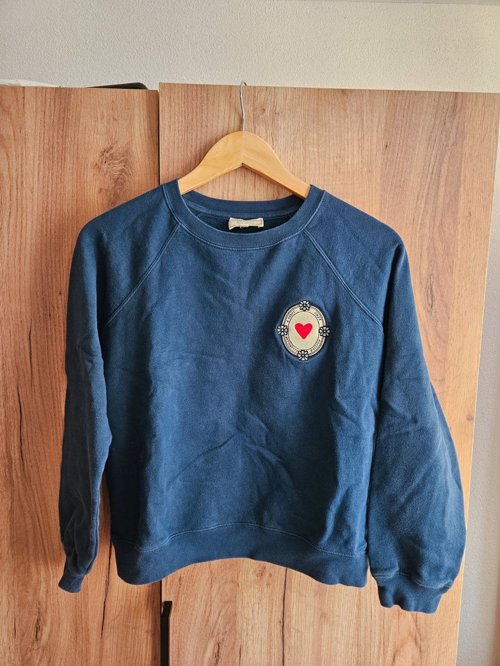 Sezane Pulls & Sweat-shirts: Sézane x Antoinette Poisson Heart Pullover, Gr S – D'occasion à Würenlingen par Nancy_Y