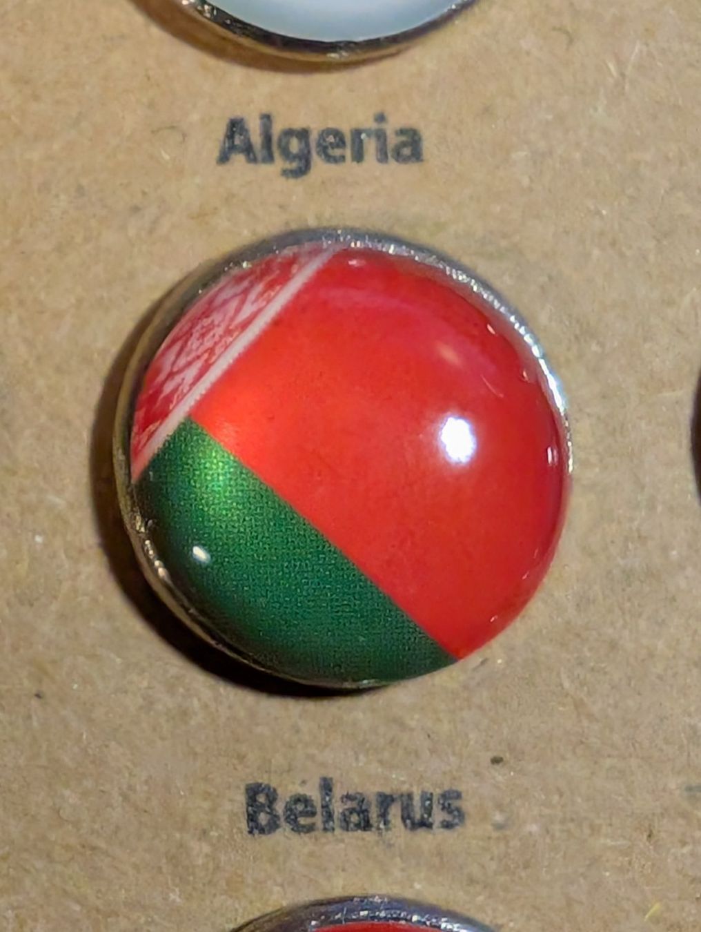 Plaketten & Abzeichen: Ansteckpin LW: Länderwappen – Gebraucht aus Oppligen von Pin-Fall-Shop