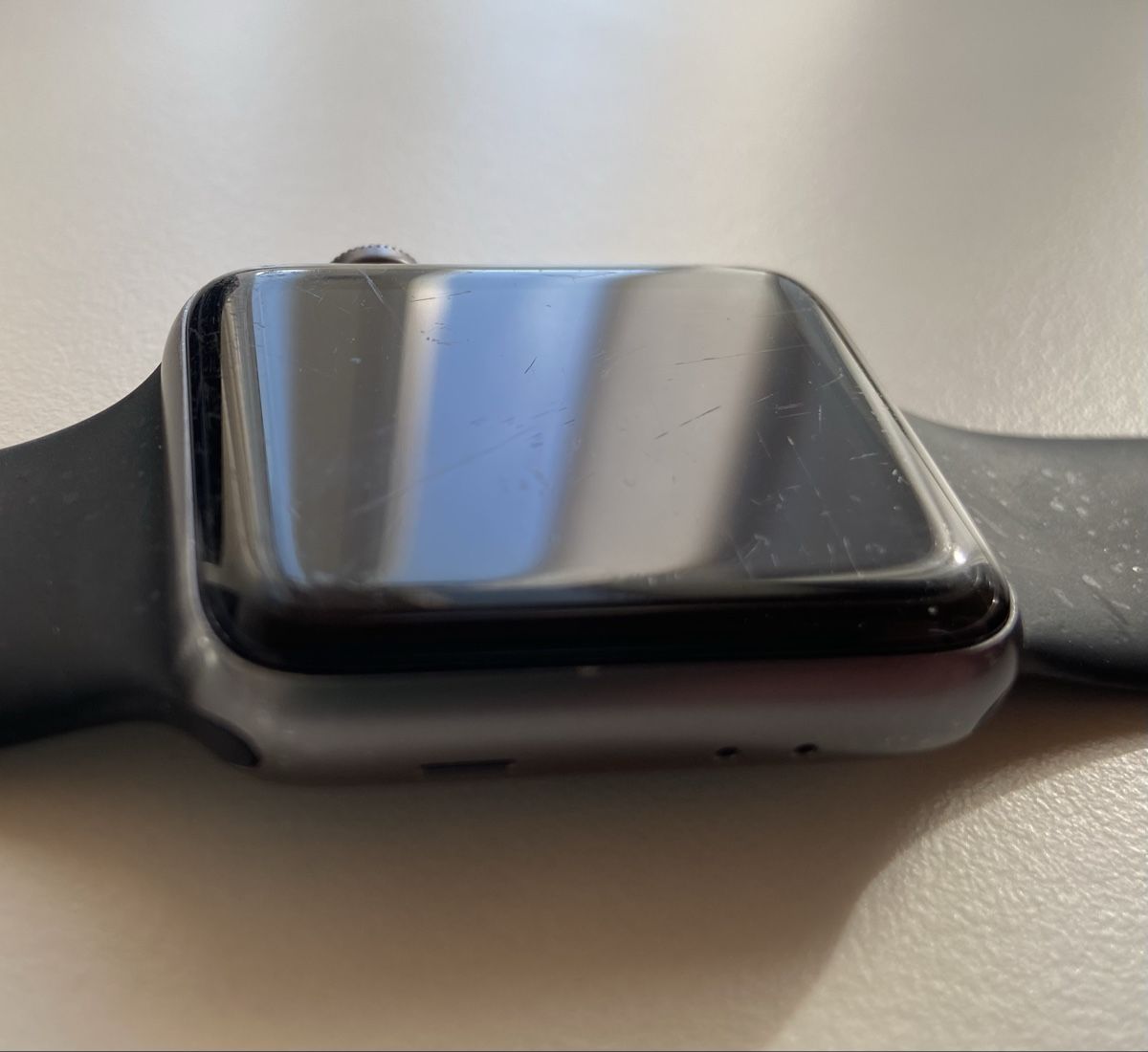 Apple Smartwatch: Apple Watch Series 3, 42mm, Schwarz – Gebraucht aus Zürich von ansch13