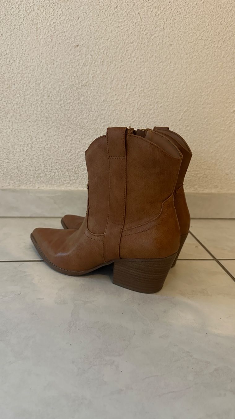 Scarpe da donna: Boots – Nuovo (secondo la descrizione) da Chur venduto da sivik 2