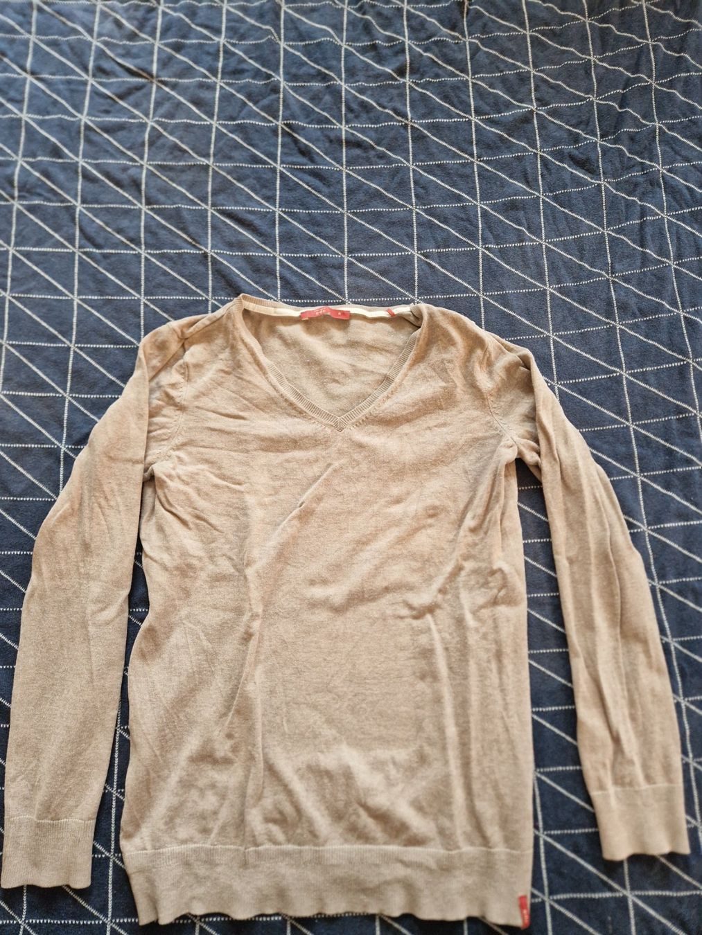 Esprit Maglioni & Felpe: Edc Damenpullover Grösse M, beige, V-Ausschnitt – Usato da MUEHLAU venduto da ibo_5c7d