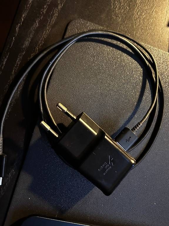 Handys / Smartphones: Samsung Galaxy S10+ Dual SIM - 128 Go - Accessoires complets – Gebraucht aus Lausanne von bastani 3