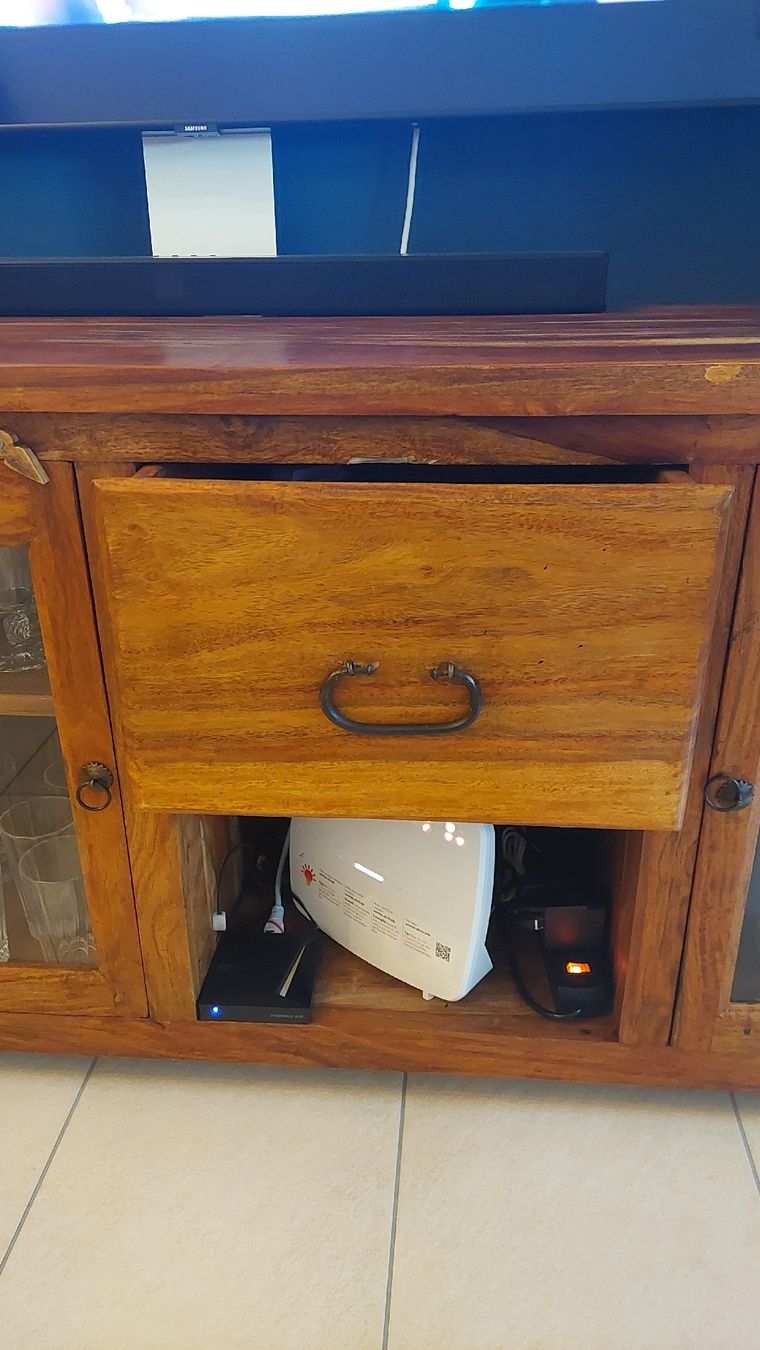 Cassettiere: Meuble commode TV en bois massif – Usato da Dompierre FR venduto da AlexTanno 4