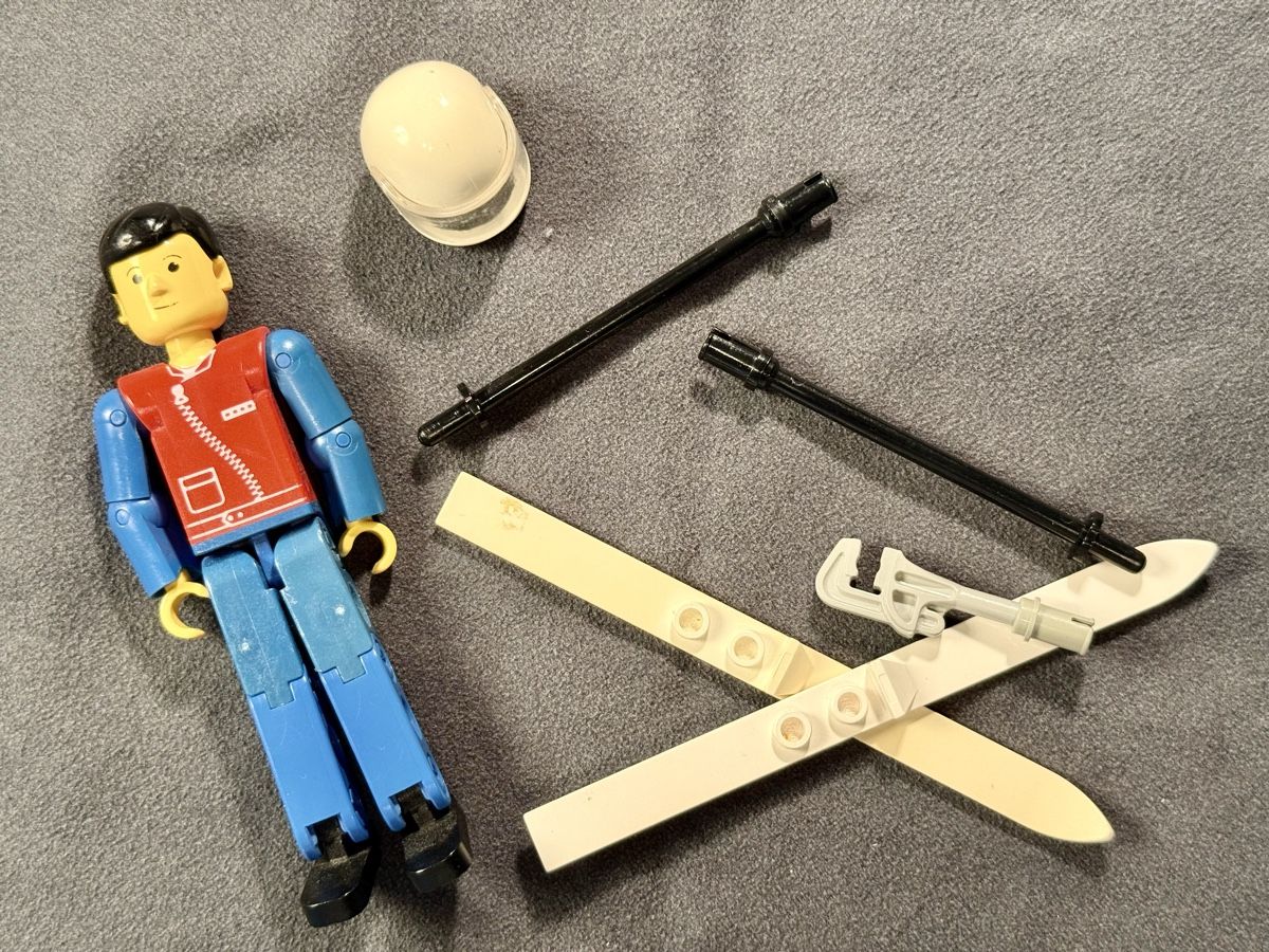 Lego Giocattoli: Lego Technic Skifahrer – Usato da Bellinzona venduto da CRS-LRT
