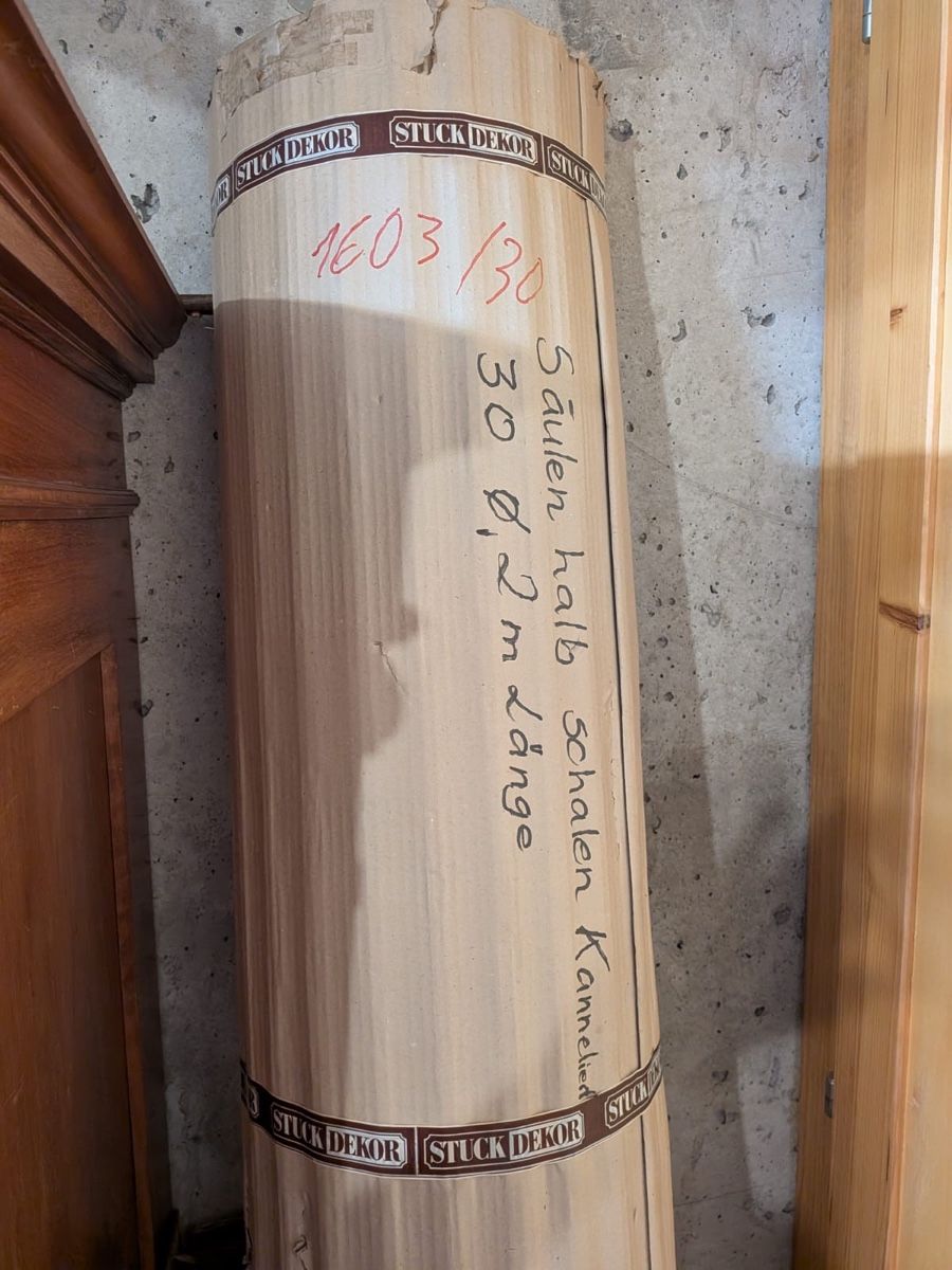 Skulpturen & Statuen: Gipssäule – Neu und originalverpackt aus Ebikon von M5P5G50