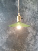 Restaurierte Emaille Werkstattlampe